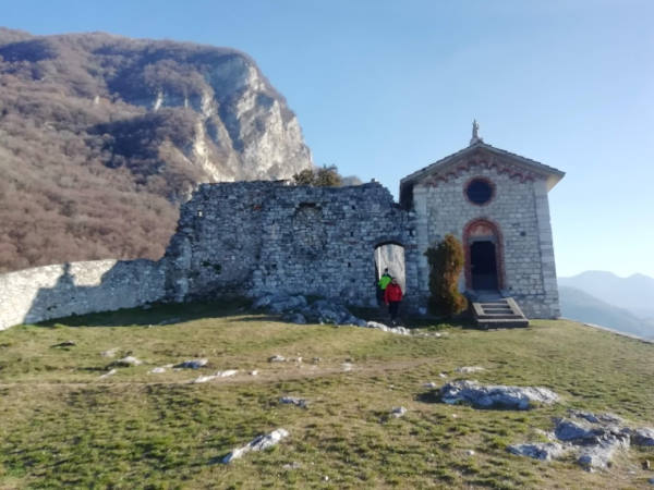 castello innominato vista3