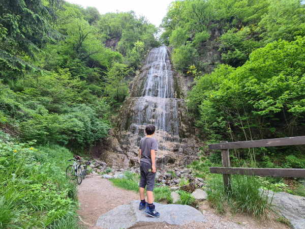 ciclabile valsassina cascata