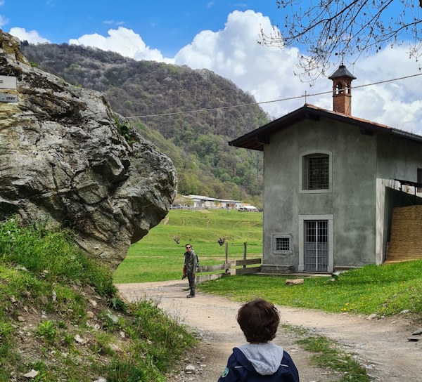 gita alpe megna chiesetta