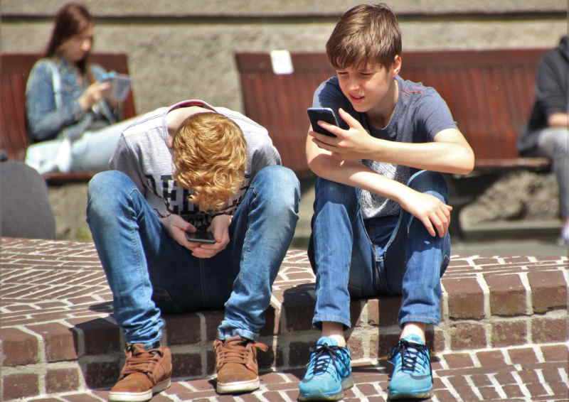 bambini cellullare età giusta